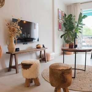 La Casita Bonita - 30M From The Arenal Beach - Private Parking
